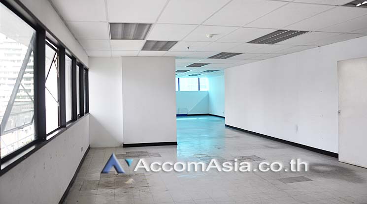 6  Office Space For Rent in Silom ,Bangkok BTS Saint Louis - BTS Surasak at S&B TOWER AA10477